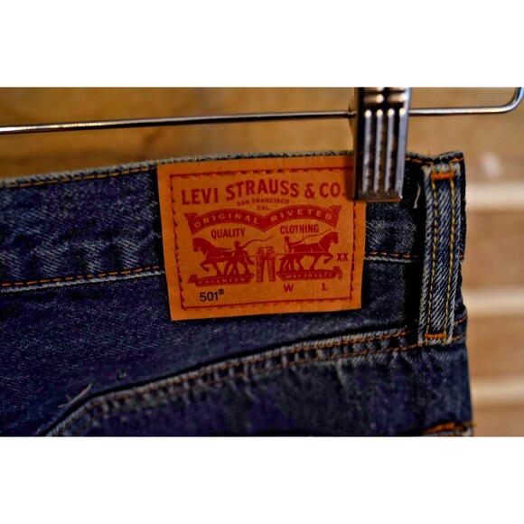 NWT Levi's Button Fly 501 '90s Jeans 26x30 Blue Denim Straight Leg Relaxed - Picture 2 of 8
